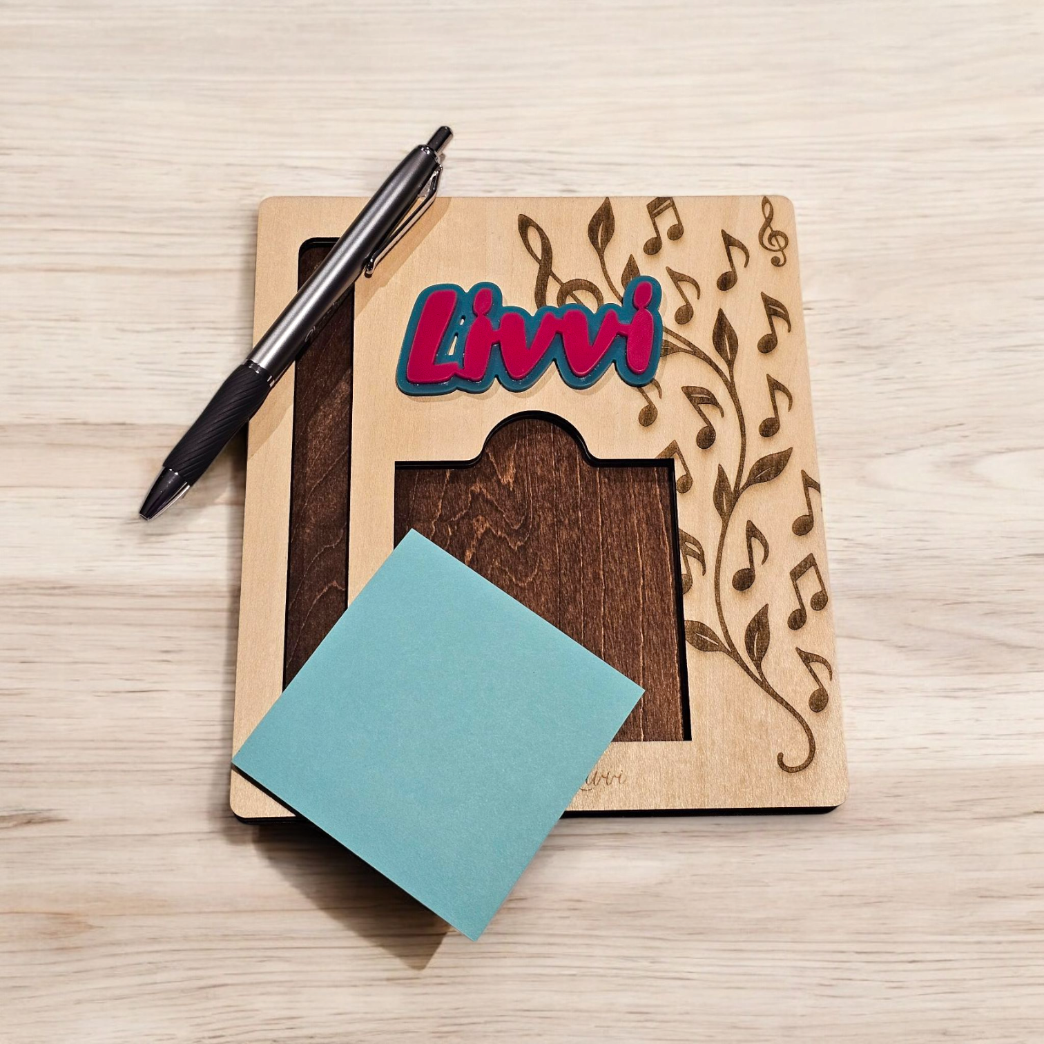 Personalised Wooden Notepad & Pen Holder – Music Vine Design