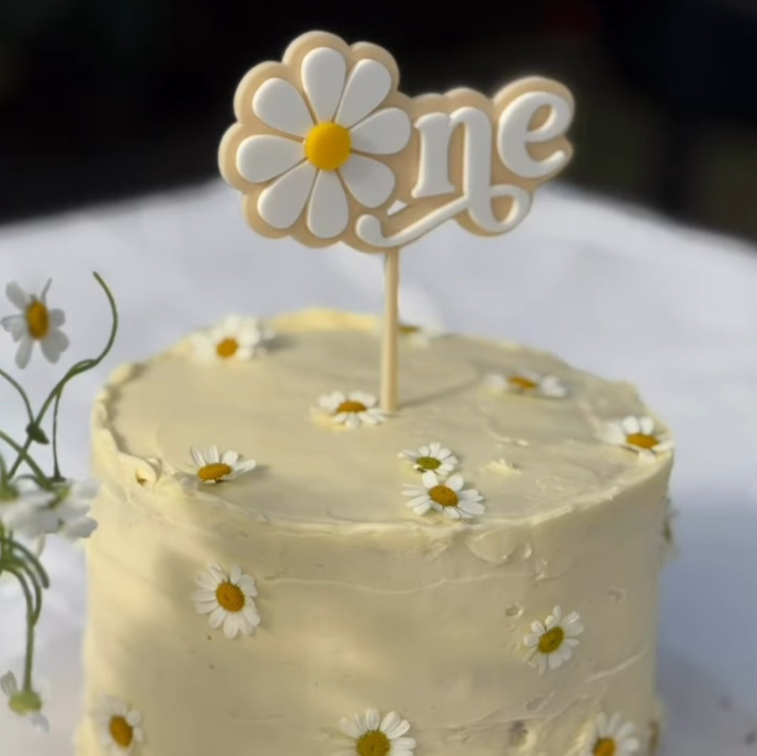 Daisy "One" Cake Topper – First Birthday Party Decoration