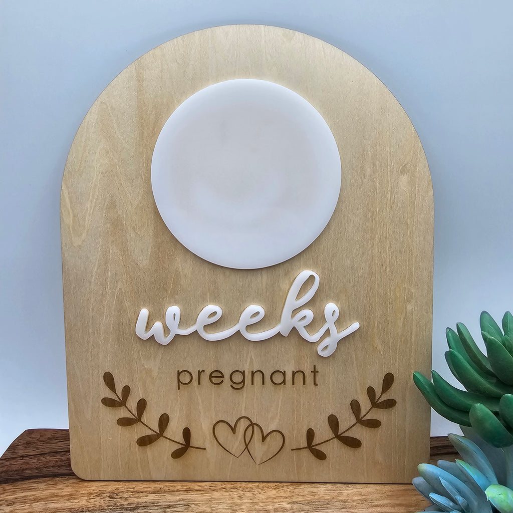 Personalised Wooden Pregnancy Milestone Sign – Weeks Pregnant Tracker